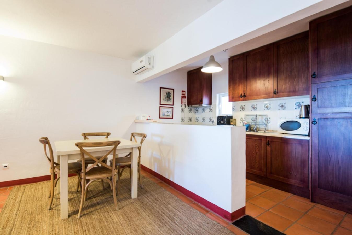 Гостевой дом Casas De Juromenha Экстерьер фото